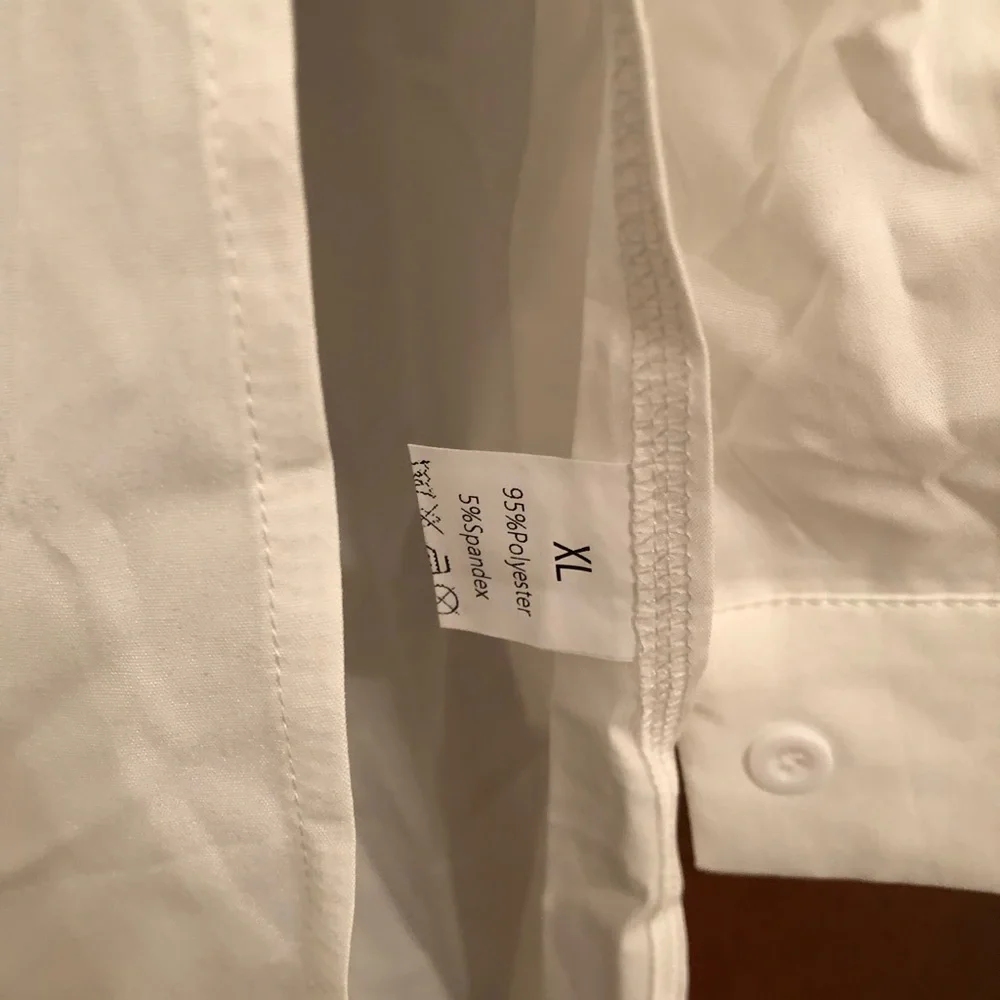 Crisp white shirt - Picture 4 of 5